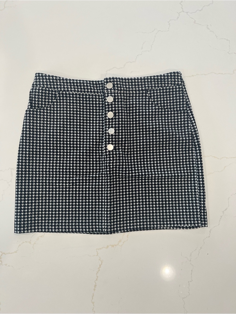 Forever 21 Black & White Houndstooth Button-Front Mini Skirt